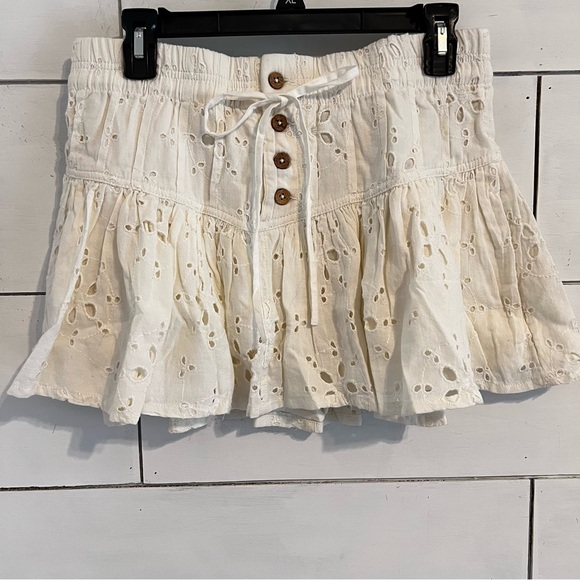 FREE PEOPLE Roselle Eyelet Womens Mini Skirt. Size Small. New With Tags. - Picture 4 of 13